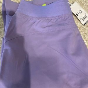 FIGS women brand new Kade Cargo lavender dew medium tall scrub pants
